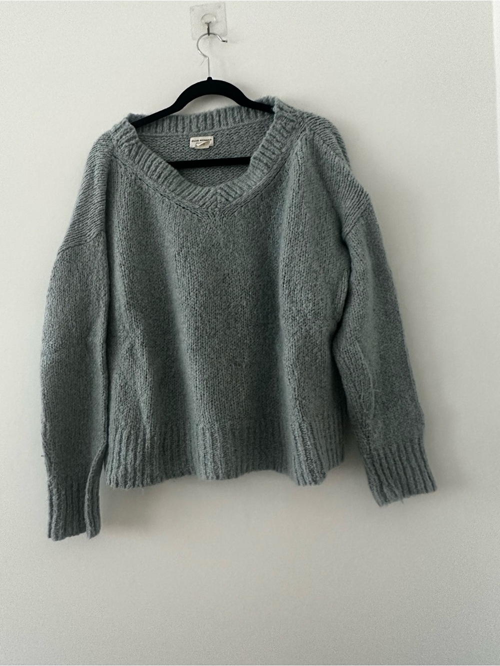 Club Monaco Chunky V-Neck Sweater - Picture 2 of 4